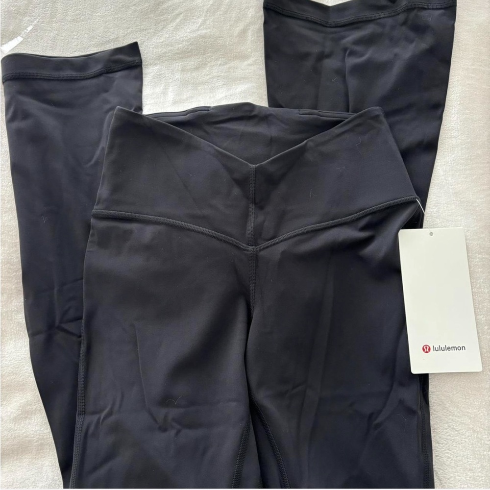 NWOT Align Lululemon V Waist Mini Flare Leggings Black Size 6
